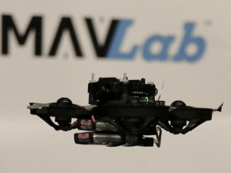 Ile waży najmniejszy autonomiczny dron wyścigowy na świecie?