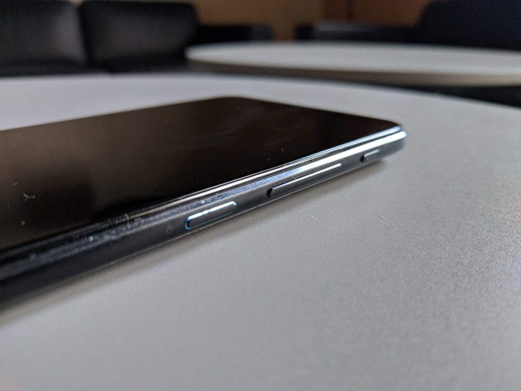 Asus Zenfone 6 zdjęcie prawej ścianki telefonu