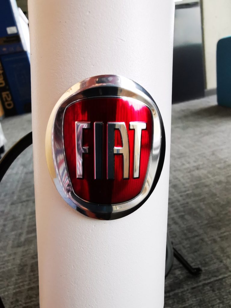 Fiat 500 F85-W logo producenta