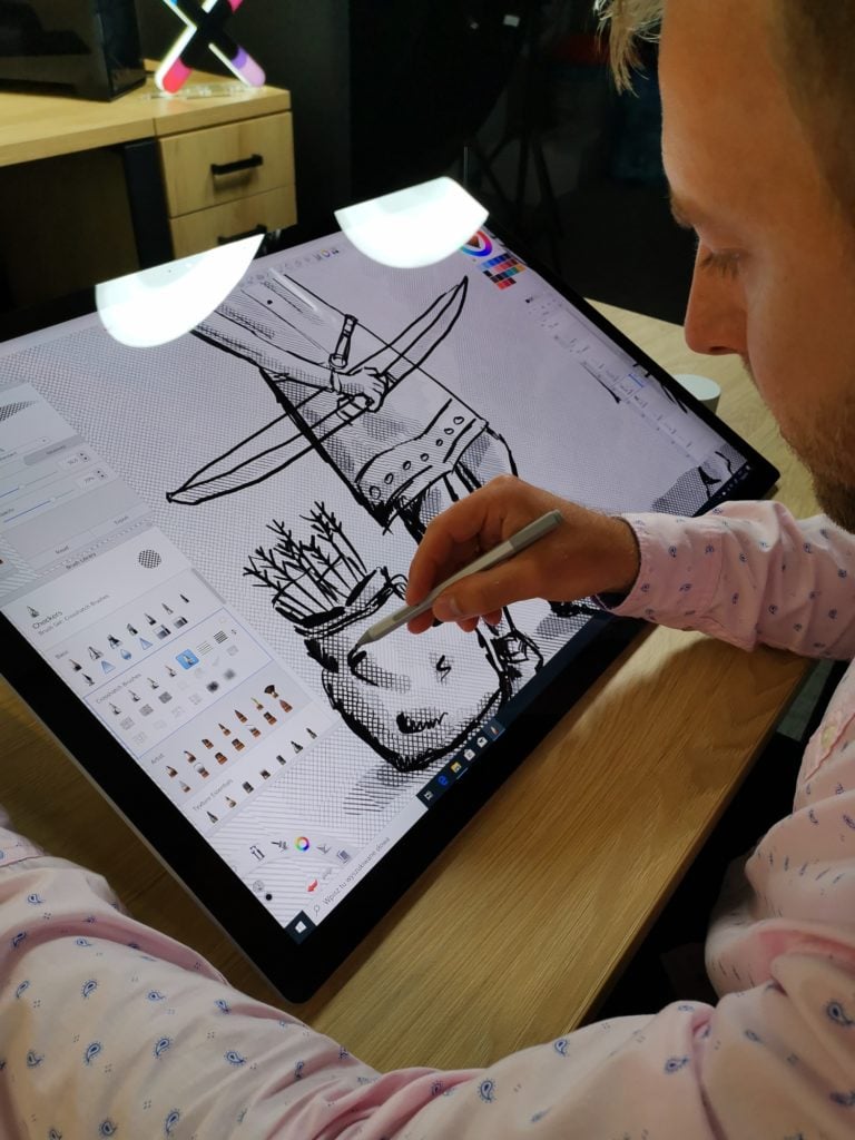 Microsoft Surface Studio 2 rysowanie