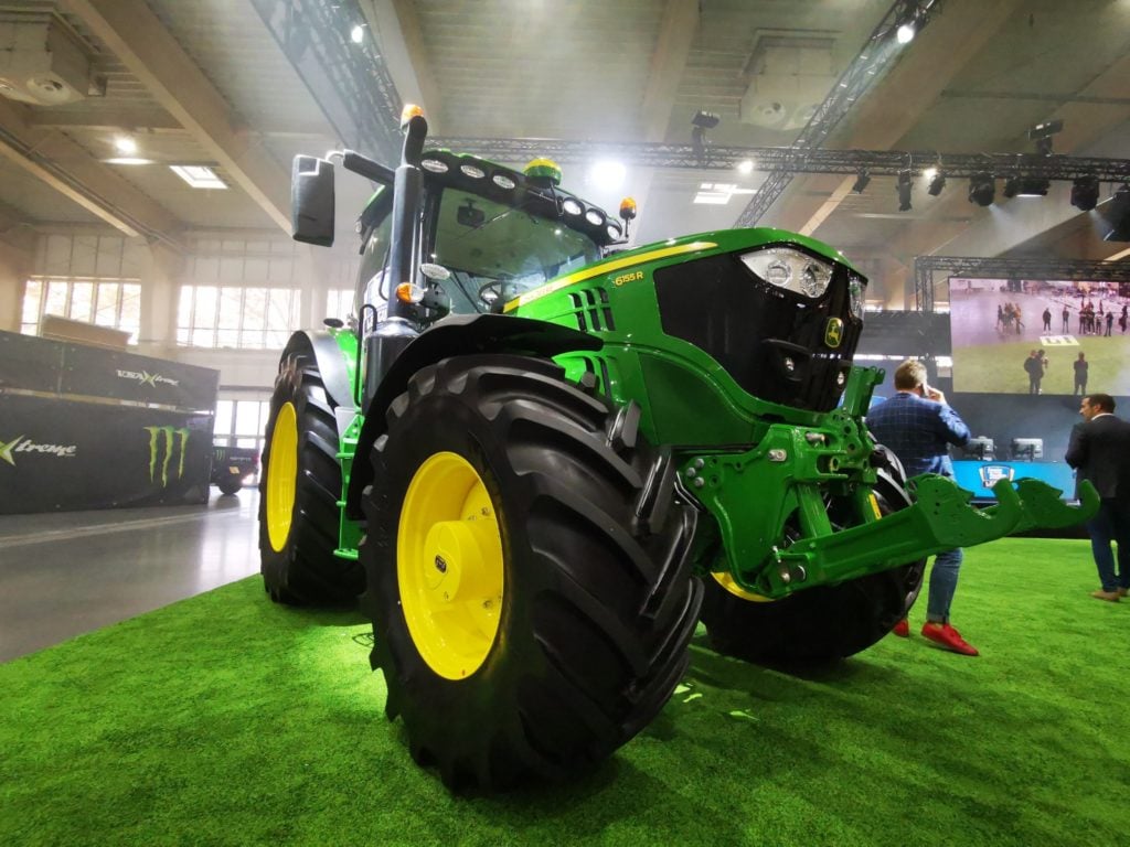 traktor farming simulator