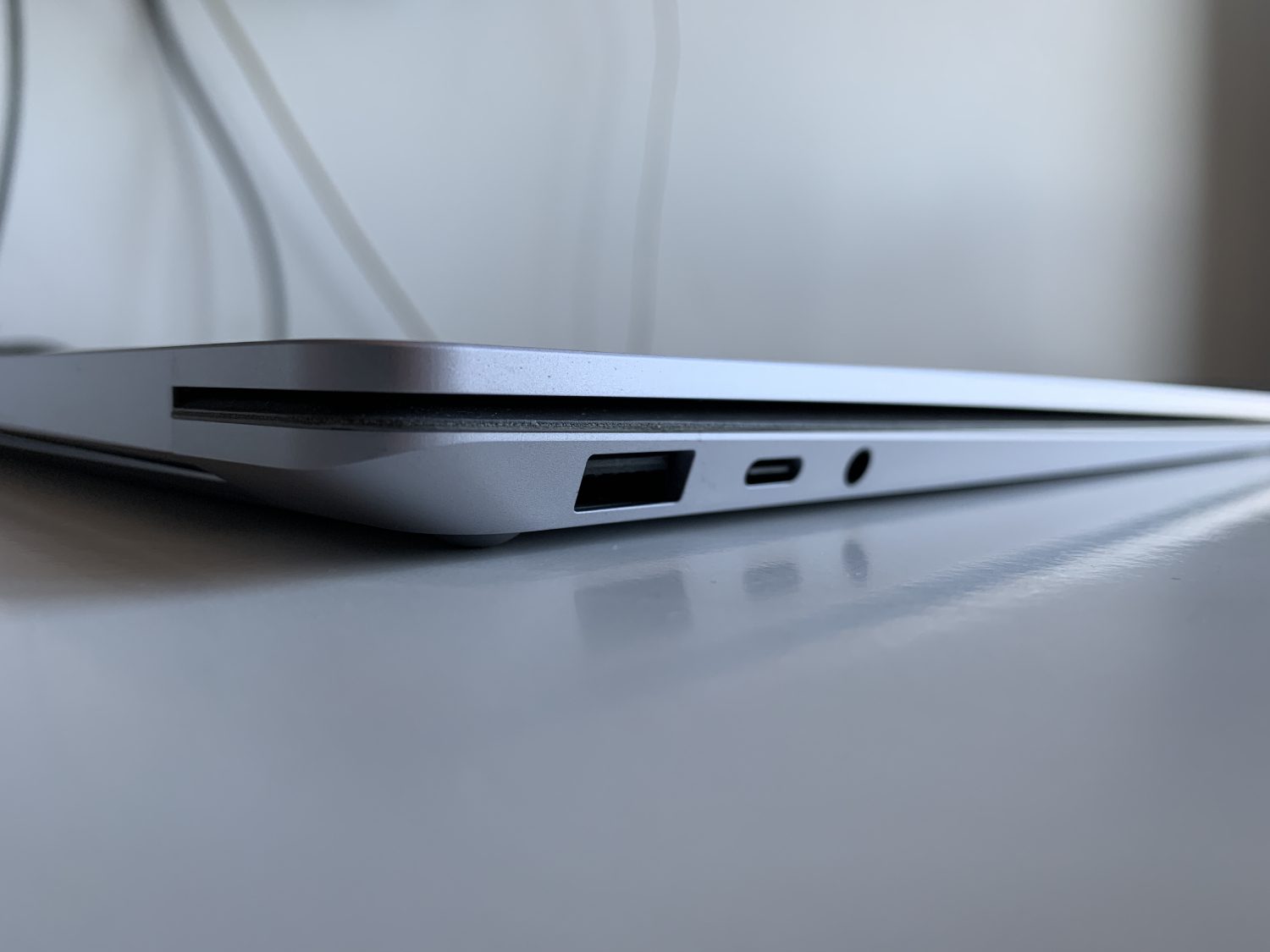 lewy bok surface laptop 3