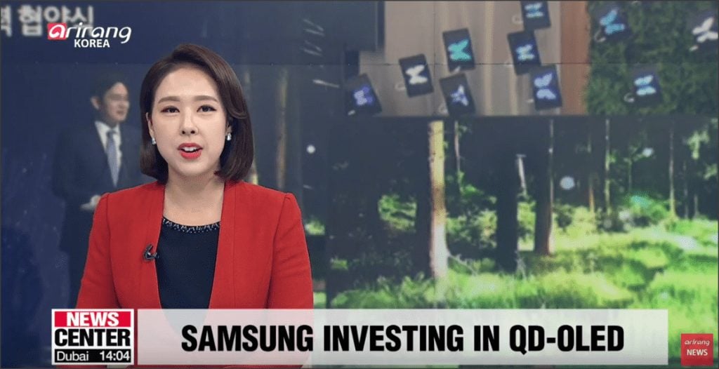 zdjęcie z programu informacyjnego, który podaje wiadomość, że Samsung inwestuje w QD OLED
