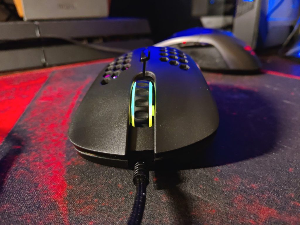 Glorious PC Gaming Race Model D przód myszki z RGB