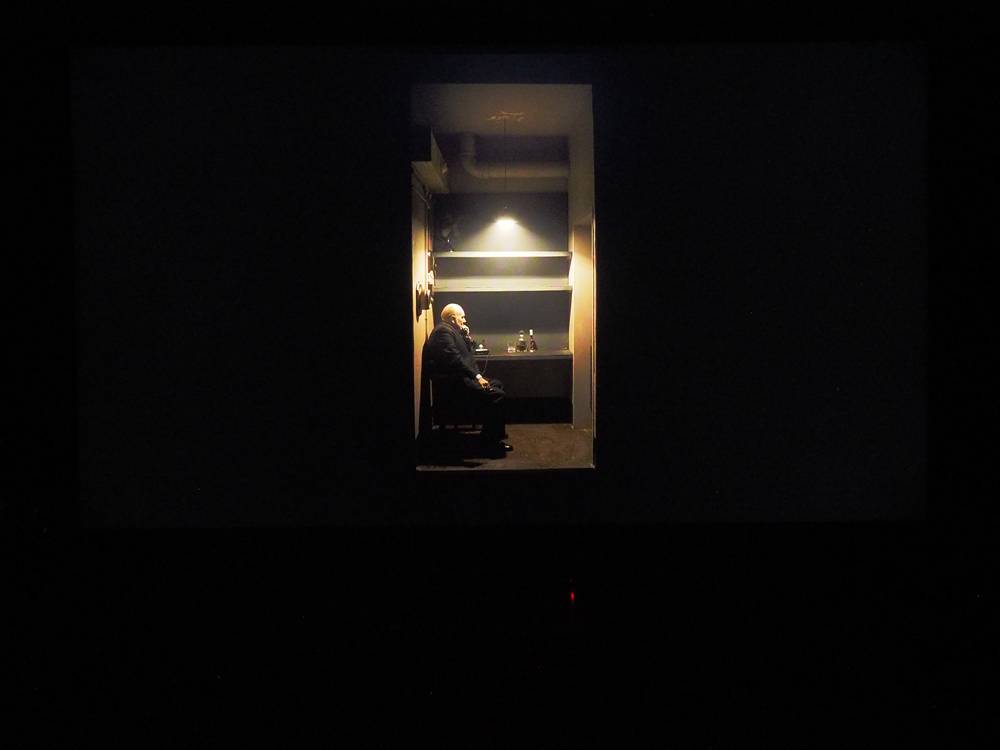 kadr z filmu The Darkest Hour na ekranie Philipsa 50PUS8804
