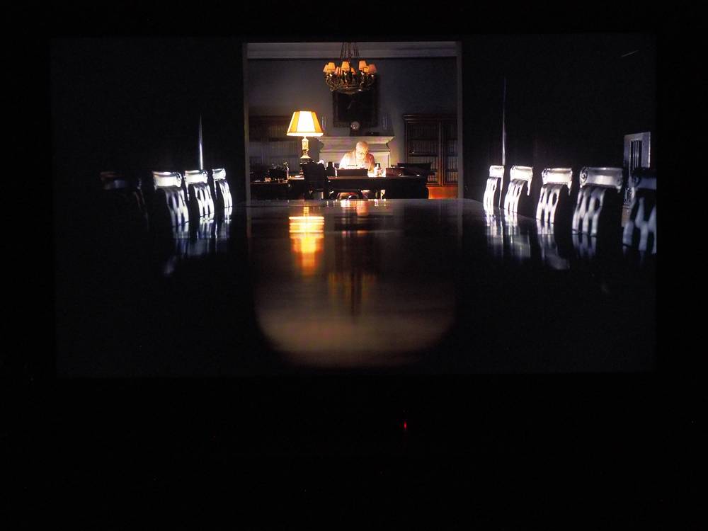 kadr z filmu The Darkest Hour na ekranie Philipsa 50PUS8804