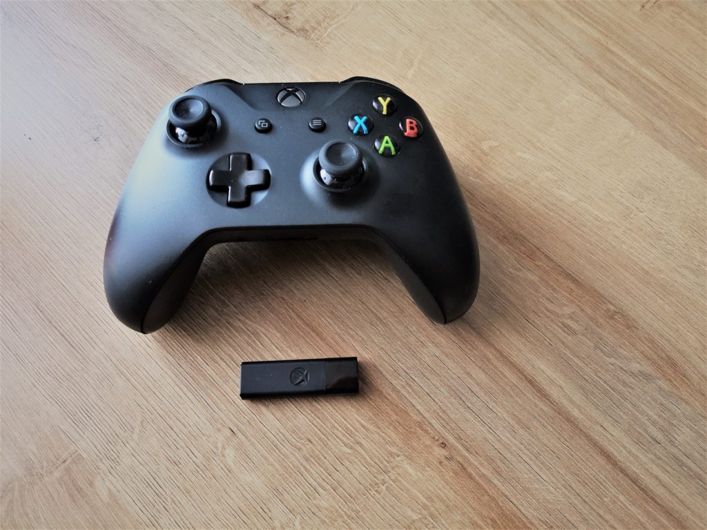 Xbox One pad i adapter
