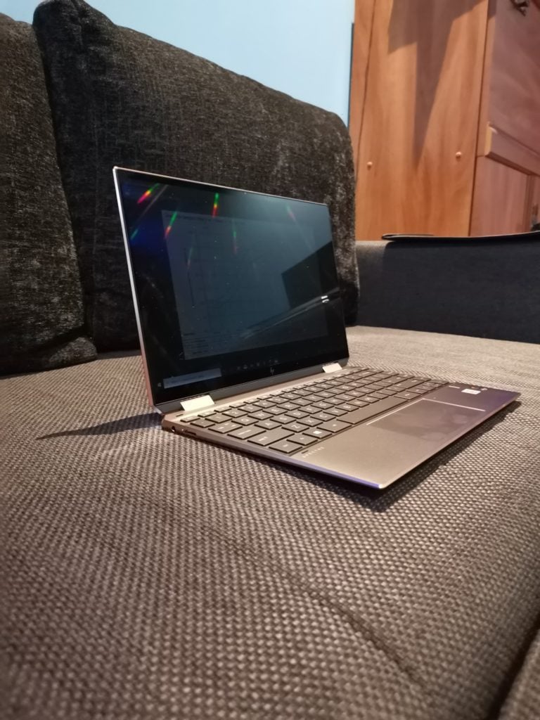 HP spectre x360 sure view on