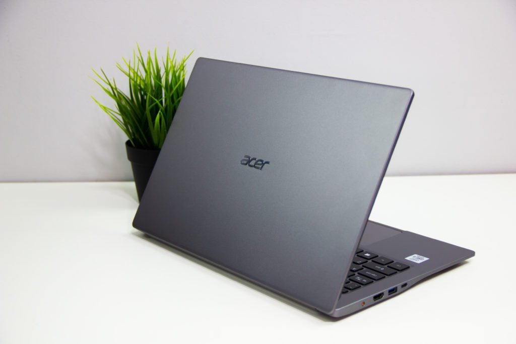 Acer Swift 3 test porównanie z Asus K555L