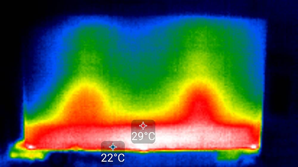 obraz z kamery termowizyjnej, czyli sprawdzenie podświetlenia samsunga 65q74ta