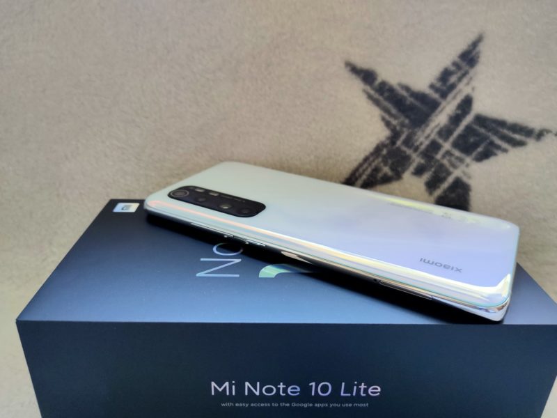 Recenzja Xiaomi Mi Note 10 Lite. Stylowy design i czysta przyjemność użytkowania