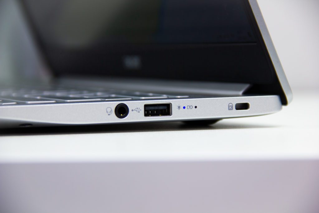 Acer Swift 3 Ryzen 5 4500U złącza usb, mini jack, ładowanie