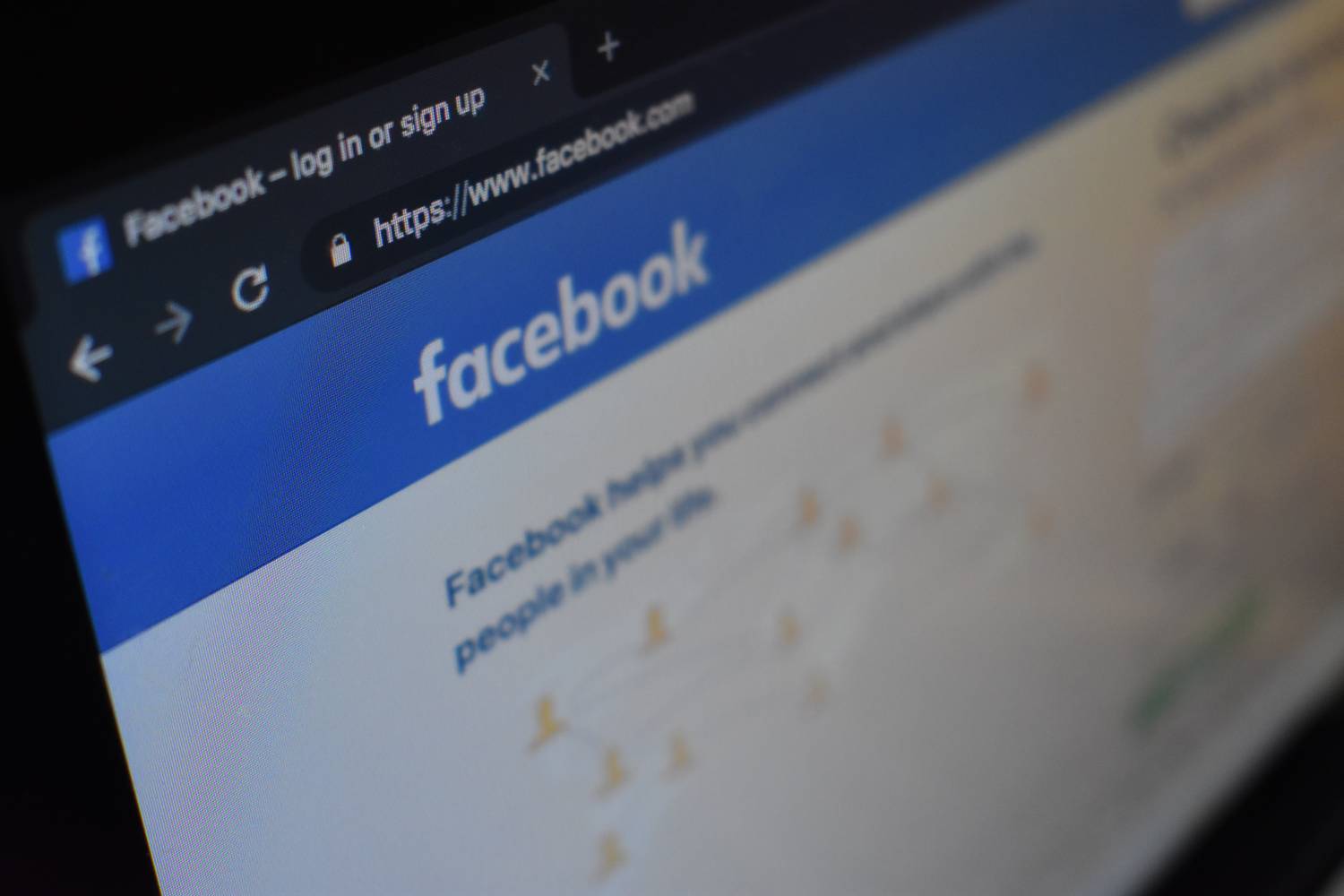 Jak zmienić hasło na facebooku? Poradnik krok po kroku