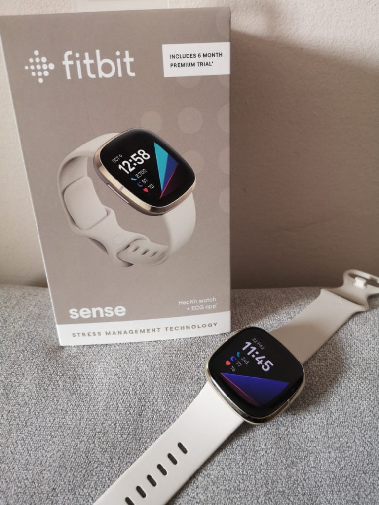 test i recenzja Fitbit Sense