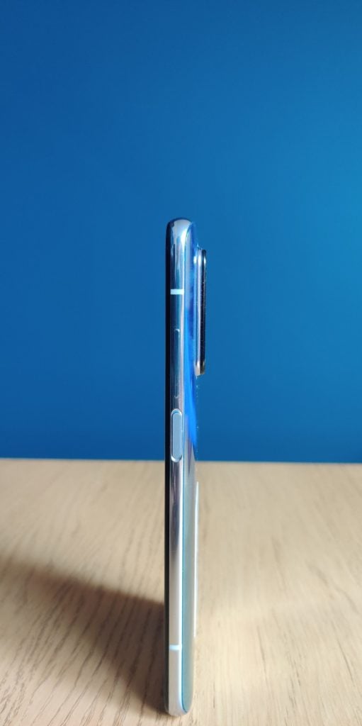 Xiaomi Mi 10T Pro bok i przyciski
