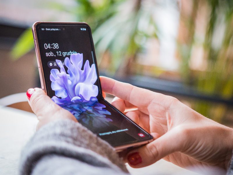 Złóż się… z rodziną i kup Z Flipa. Recenzja smartfona Samsung Galaxy Z Flip 5G
