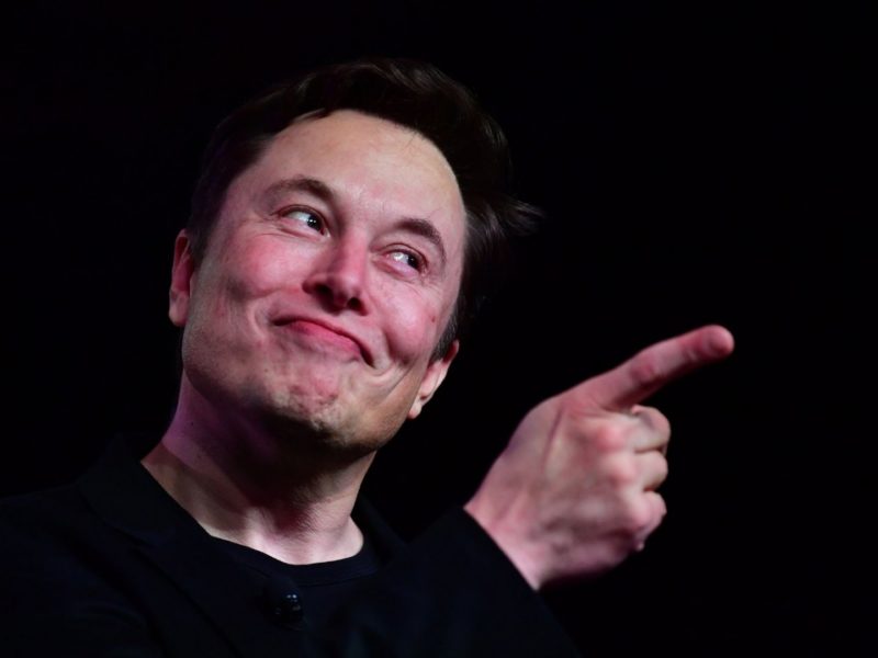 Musk sprzedaje 10% akcji Tesli. Tak w ankiecie zadecydowali użytkownicy Twittera