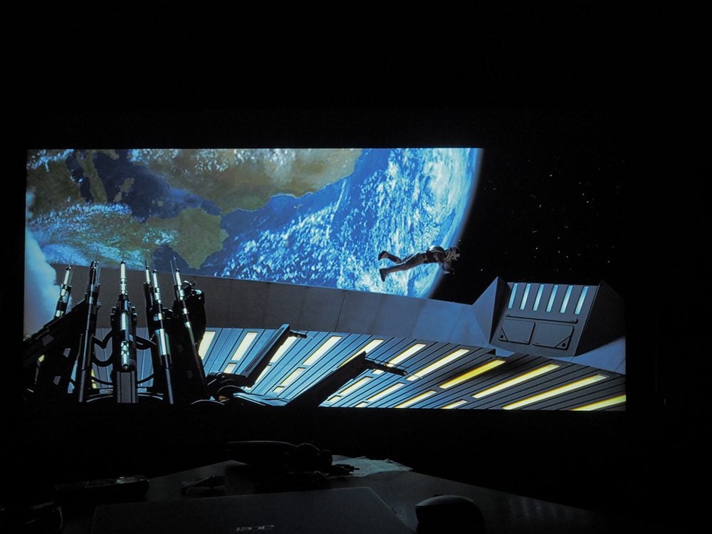 kadr z filmu Star Trek Pierwszy Kontakt na ekranie samsunga 65q67ta