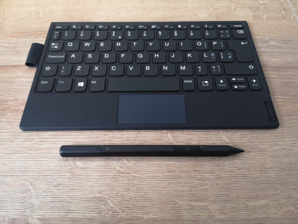 Lenovo ThinkPad X1 Fold klawiatura i rysik