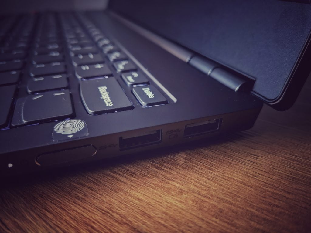 Lenovo ThinkBook Plus e-ink etui złącza prawa