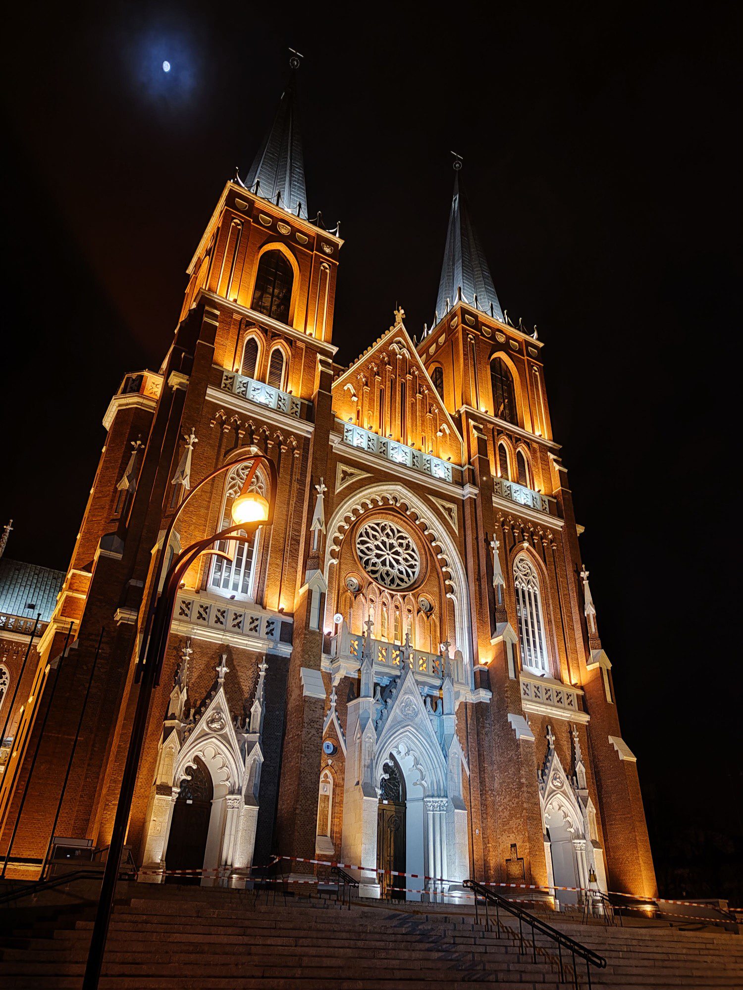 katedra w trybie ultra night realme 8 pro
