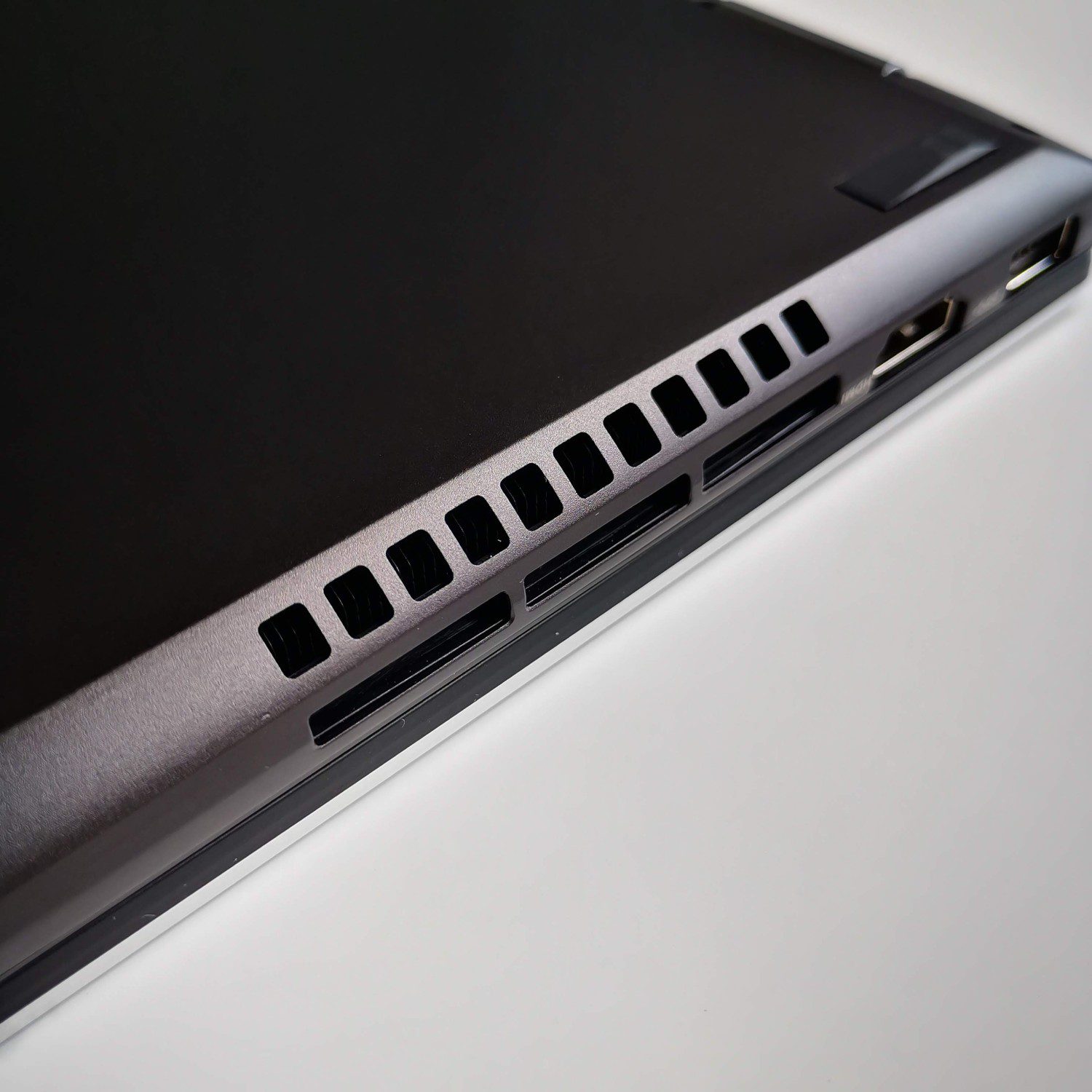ASUS ZenBook Flip 16 UX564P radiator