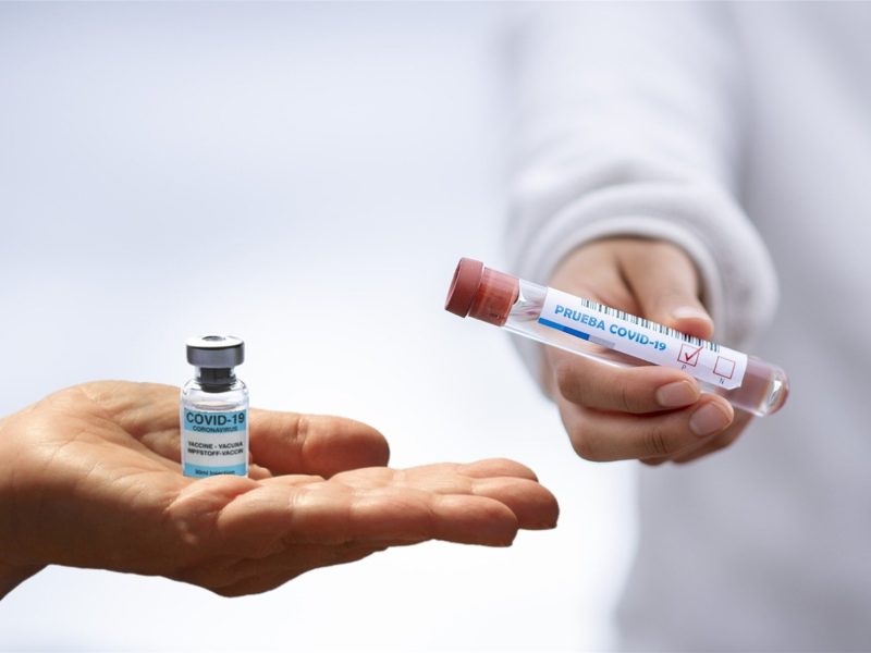 Loteria szczepionkowa – jak się zapisać? Kiedy losowania? Jakie są nagrody