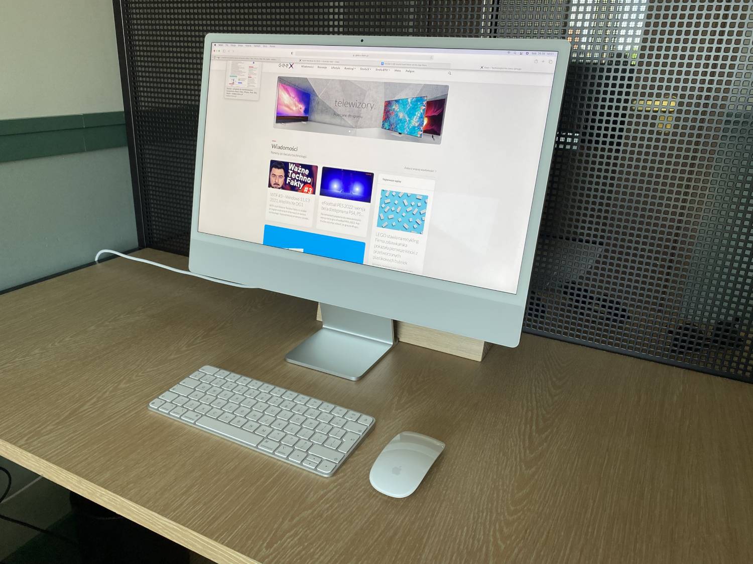 iMac monitor