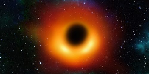 Teoria Einsteina po raz kolejny potwierdzona! Astrofizycy wykryli światło odbijające się zza czarnej dziury