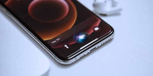 Siri po polsku. Kiedy doczekamy się polskiej wersji asystenta głosowego od Apple? Czy pojawi się jeszcze w 2022 wraz z systemem iOS 16?