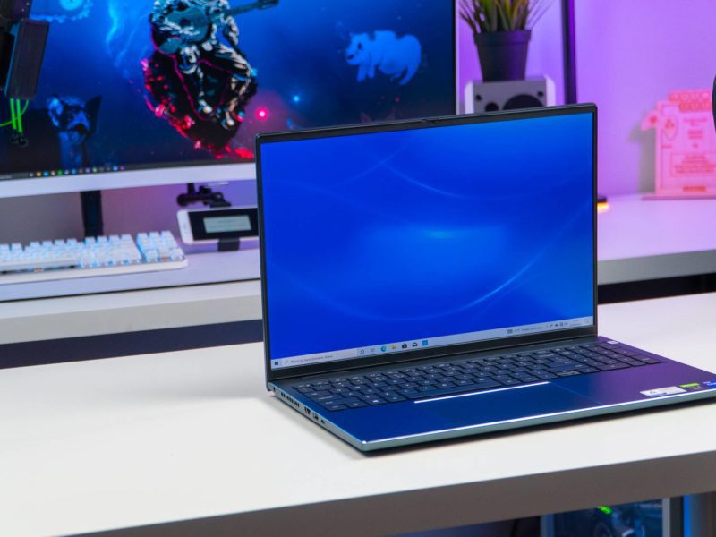 16-calowy laptop dla twórców. Test i recenzja Dell Inspiron 16 Plus 7610