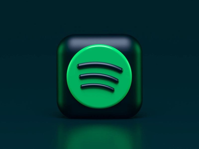 Jak pobrać muzykę ze Spotify? Odtwarzaj muzykę offline