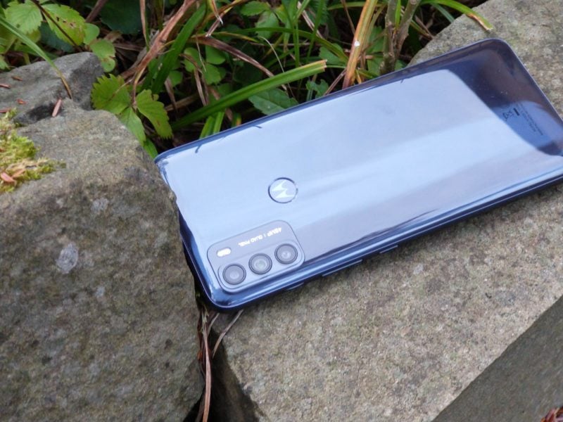 Recenzja Moto G50 5G. Jeden z najtańszych smartfonów z 5G – czy warto?