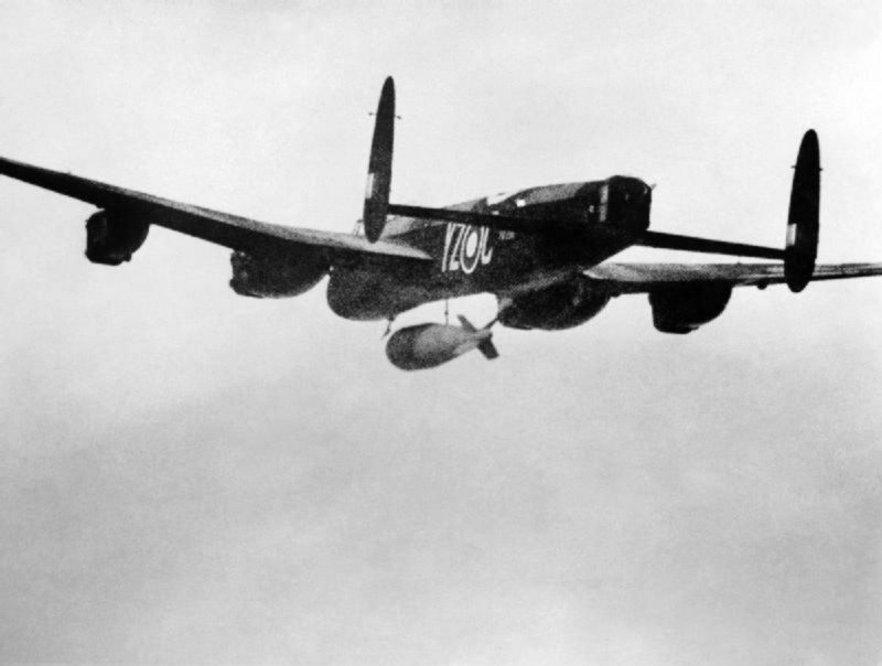 Avro Lancaster najlepszy bombowiec świata nocny