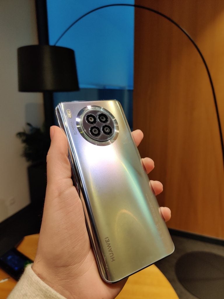 Huawei Nova 8i tył smartfona