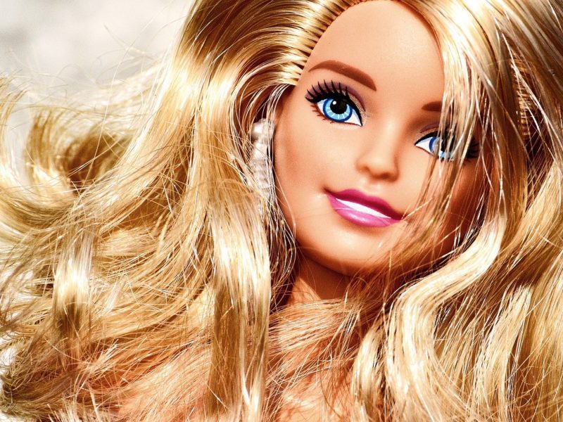 W Dzień Barbie zgłębiamy kult najpopularniejszej lalki świata