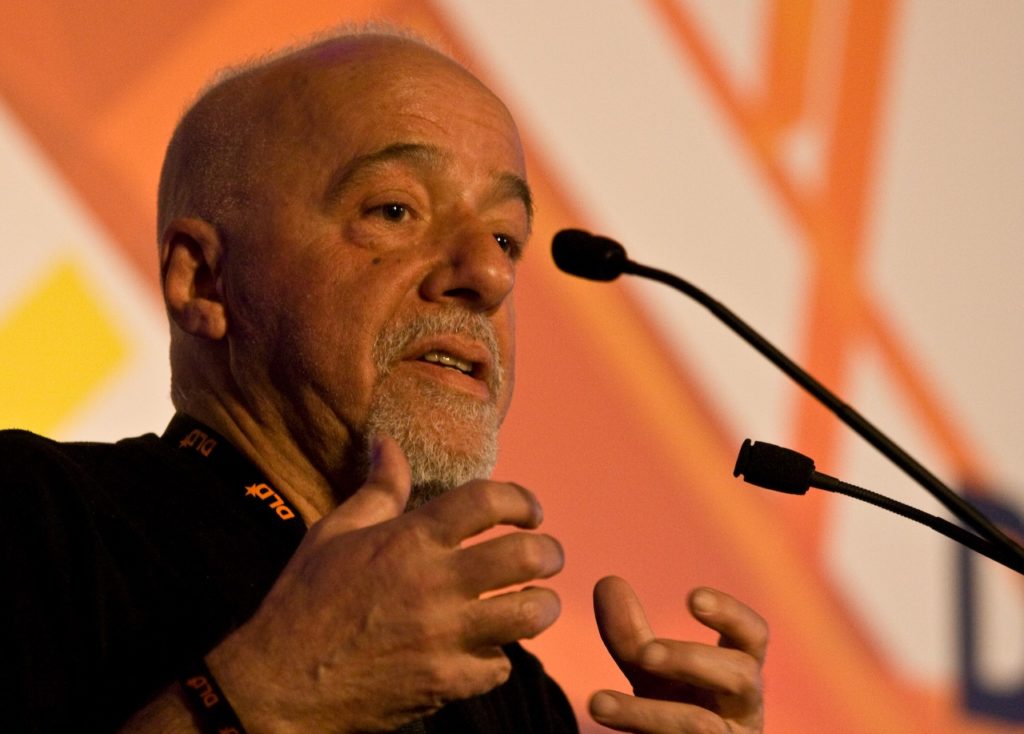 Paulo Coelho portret