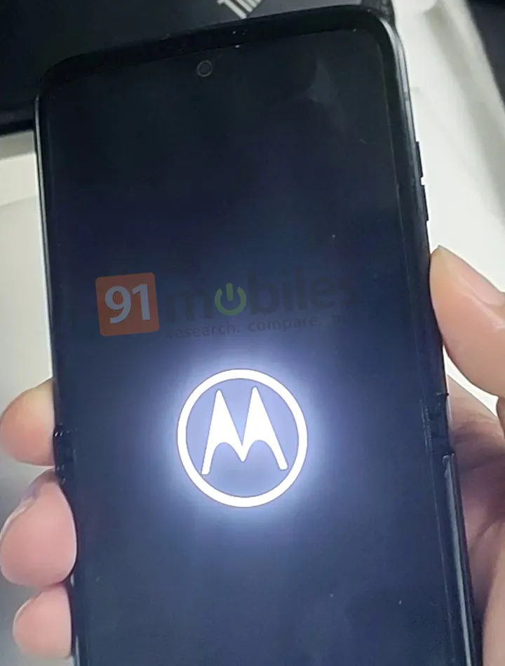 Motorola RAZR 2022 ekran