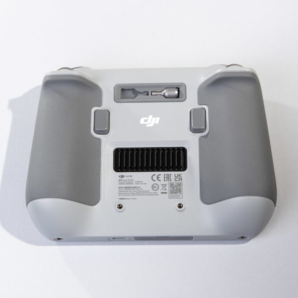 Spód kontrolera DJI Mini 3 Pro