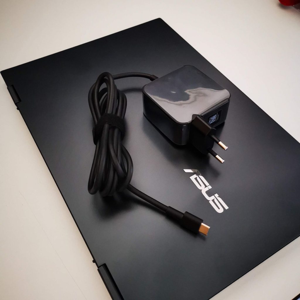 ASUS ZenBook Flip 13 UX636E zasilacz 65 W