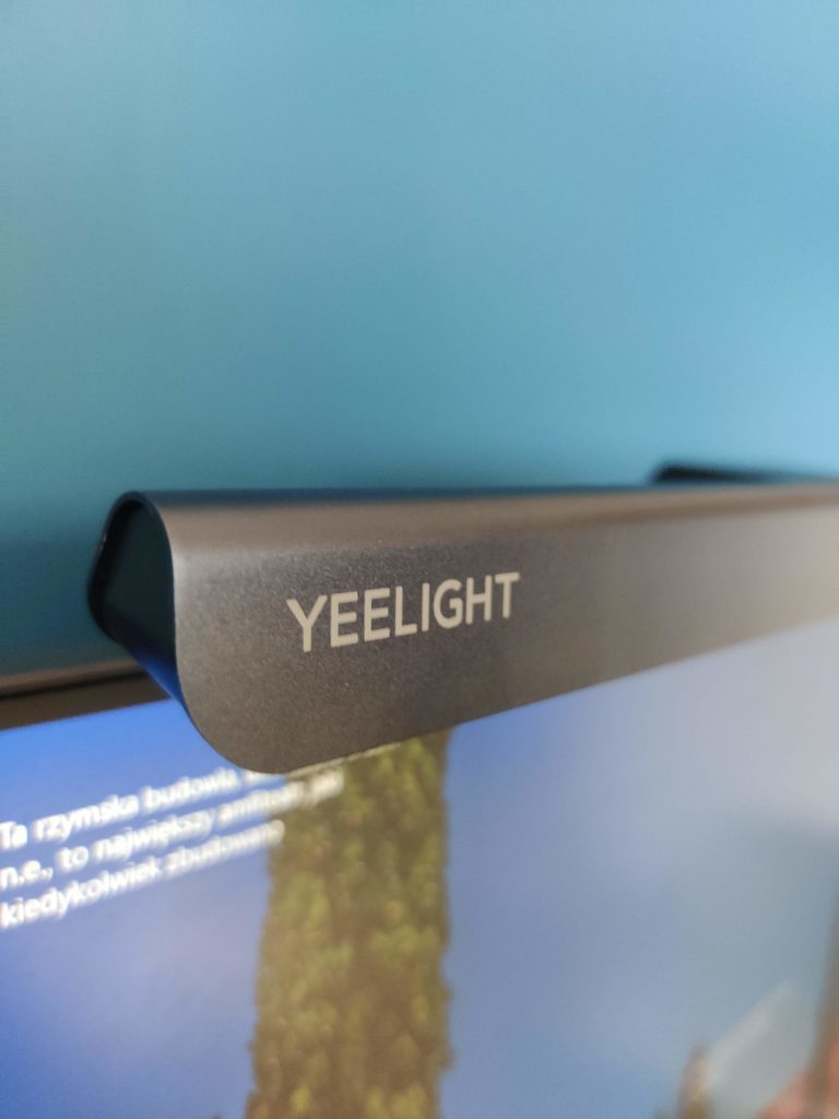 Lampa na monitor Yellight obudowa i design