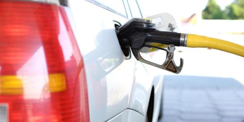 Gdzie opłaca się tankować paliwo? Najlepsze aplikacje do sprawdzania cen na stacjach benzynowych