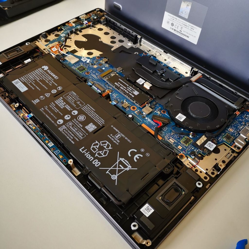 Huawei MateBook D 16 2022 układ chłodzenia
