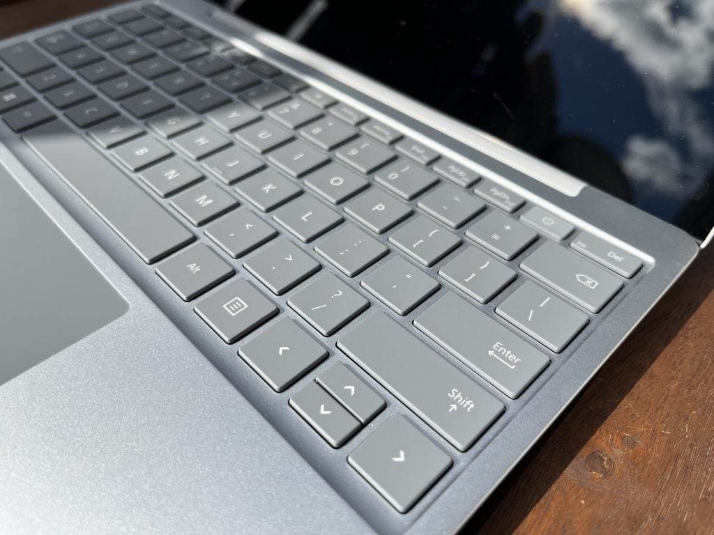 Microsoft Surface Laptop Go 2 klawiatura