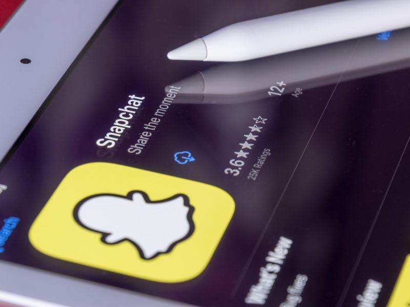 Snapchat udostępnia swojego chatbota z AI za darmo dla każdego