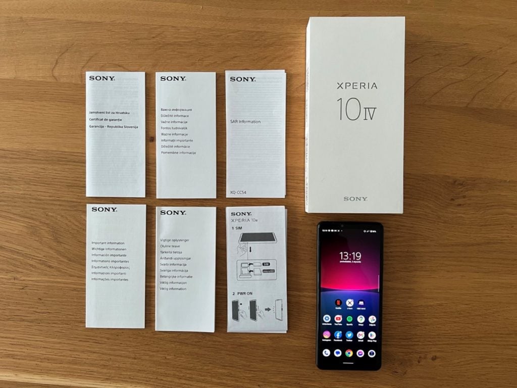 Unboxing Sony Xperia 10 IV