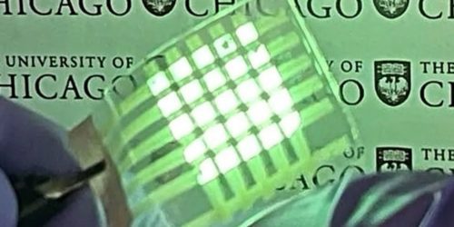 Naukowcy opracowali rozciągliwy wyświetlacz OLED