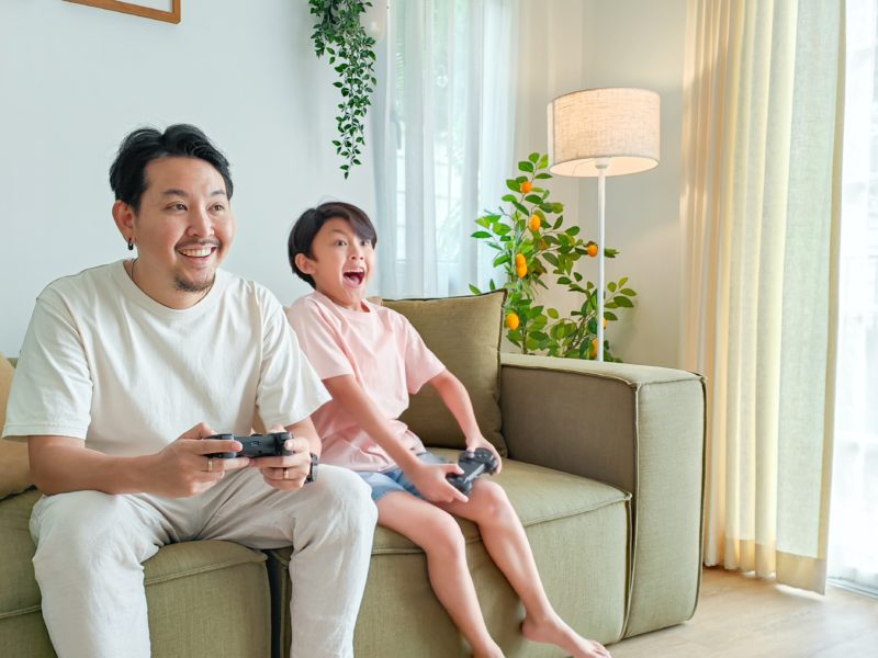 5 praktycznych sposobów, jak namówić rodziców na komputer gamingowy