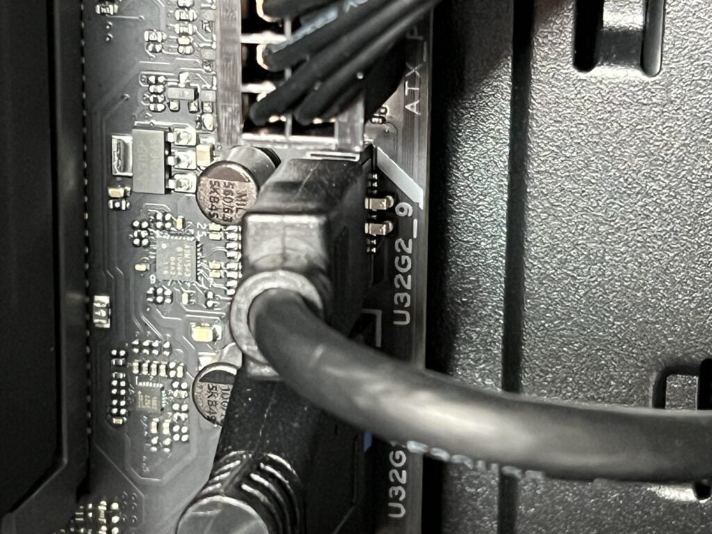 Jak podłączyć USB do płyty głównej podpięty kabel od modułu 3.2 gen 2