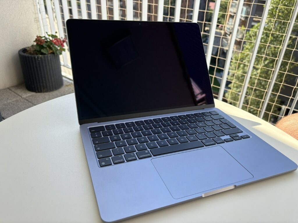 Wyczyszczony laptop Macbook